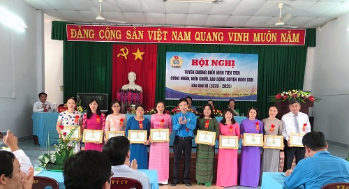 ANH-DIEN-HINH-TIEN-TIEN.jpg